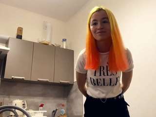 genevievesena's CamSoda show and profile