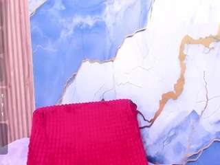 Live webcam model juliana-29 on Soda Cams