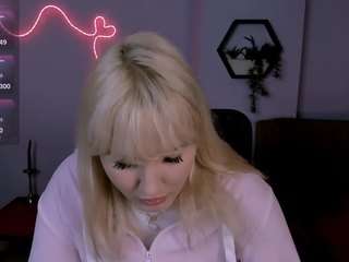 arya-lun Tattoo live webcam