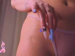 Live webcam model brunete-tease on Soda Cams