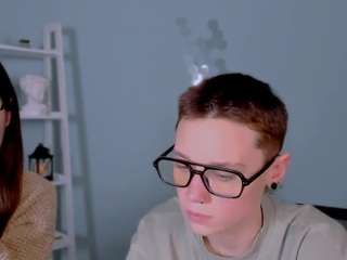 emi-fade's CamSoda show and profile