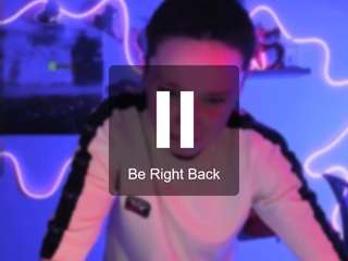 emi-fade's CamSoda show and profile