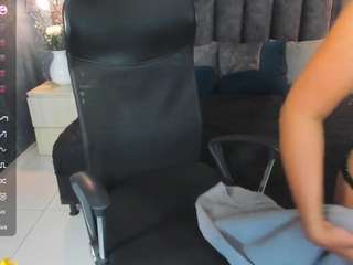 le modèle gemma-ward est en webcam porno dans un show sur le site camsoda, il possède les tags suivants: ahegao,black hair,toys,thin,squirter,shaved pussy,pussy,mature,lovense,green eyes,fingering,erotic dance,drinking,dildo,deepthroat,creampie,blowjob,big tits,hd,latina