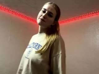 jungmciff's CamSoda show and profile