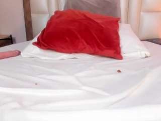 laraagold's CamSoda show and profile