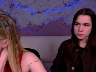 このモデルは現在ライブ中です。 laurenmurrr