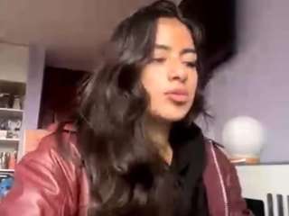 Live webcam model lorenemuldrow on Soda Cams