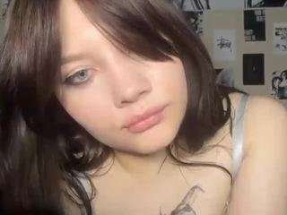 louannsyrstad Live Webcam on CamSoda