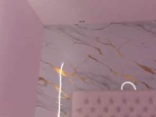 Live webcam model martina-gomezgomez on Soda Cams