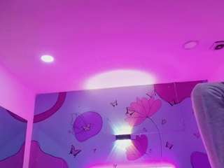 melannyy live cam profile