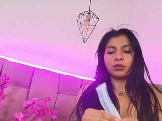 Melannyy live webcam show