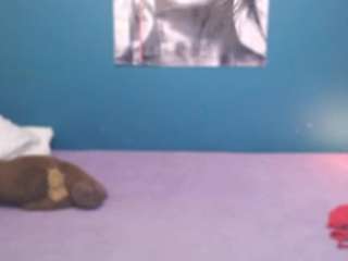 Live webcam model nadinnne34k on Soda Cams