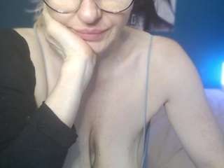 nadinnne34k Huge live webcam