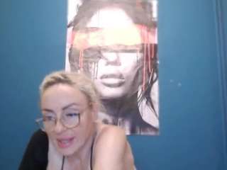 Nadinnne34k's cam show statistics and live stream
