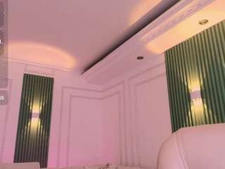 scarlett-brooks's CamSoda show and profile