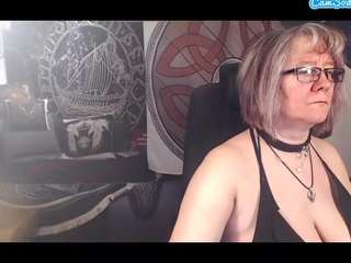 95ftitten Live Webcam on CamSoda