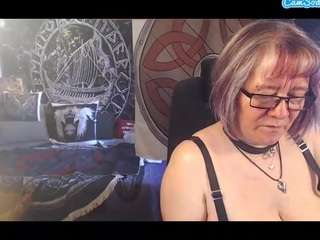 95ftitten Live Webcam on CamSoda