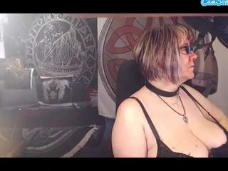 95ftitten's CamSoda show and profile