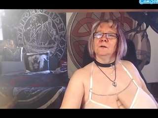 95ftitten's CamSoda show and profile