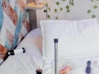 alina-doll1 webcam