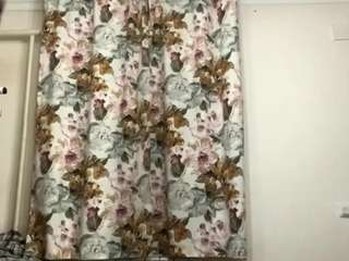 hanareddy's CamSoda show and profile