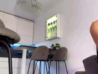 AuraXo live webcam show