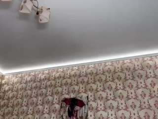 AuraXo live cam preview