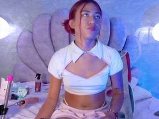 BellaaSanders live cam preview