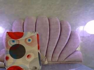 BellaaSanders live cam preview