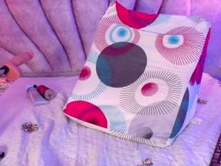 bellaasanders live on CamSoda