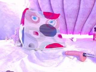 le modèle bellaasanders est en webcam porno dans un show sur le site camsoda, il possède les tags suivants: blowjob,no smoking,toys,tiny tits,thin,teen 18,tattoos,striptease,red hair,no drinking,body massage,lovense,handjob,gray eyes,facial piercings,dildo or vibrator,cowgirl,young adult,hd