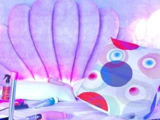 le modèle bellaasanders est en webcam porno dans un show sur le site camsoda, il possède les tags suivants: blowjob,red hair,young adult,toys,tiny tits,thin,teen 18,tattoos,striptease,no smoking,body massage,no drinking,lovense,handjob,gray eyes,facial piercings,dildo or vibrator,cowgirl,hd