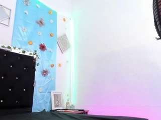 dianaStone live webcam on Soda Cams