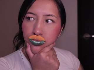 helener-mouth webcam