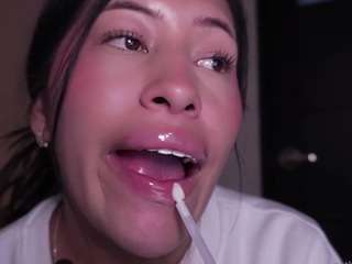 helener-mouth webcam