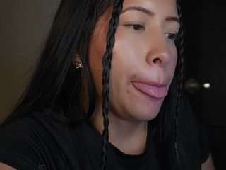 helener-mouth's CamSoda show and profile