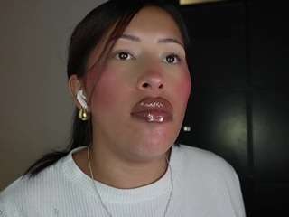 Helener-mouth live webcam show