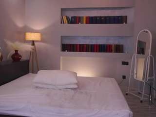 jennefermoitoso's CamSoda show and profile