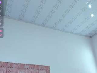 jennifer-le's CamSoda show and profile