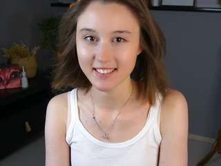 Live webcam model mikafanion on Soda Cams