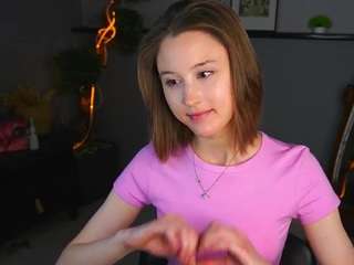 Live webcam model mikafanion on Soda Cams