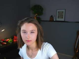 Live webcam model mikafanion on Soda Cams