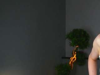 Live webcam model mikafanion on Soda Cams