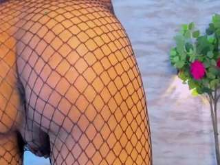 nicolemadrird live cam profile