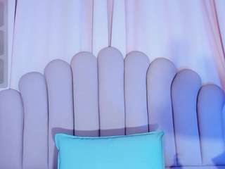NicoleMadrird live webcam show