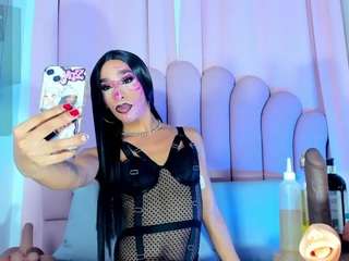 NicoleMadrird live cam preview