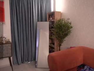 Live webcam model pheromoon on Soda Cams