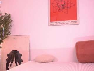 pheromoon's CamSoda show and profile