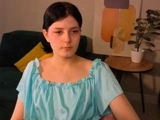 Live webcam model yumeko-tan on Soda Cams