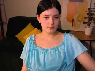 Live webcam model yumeko-tan on Soda Cams